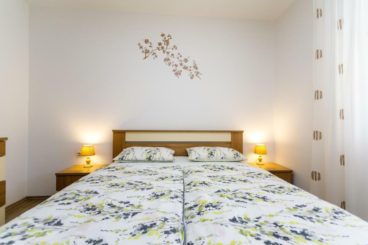 Holiday House Snjezana คิร์ก ภายนอก รูปภาพ