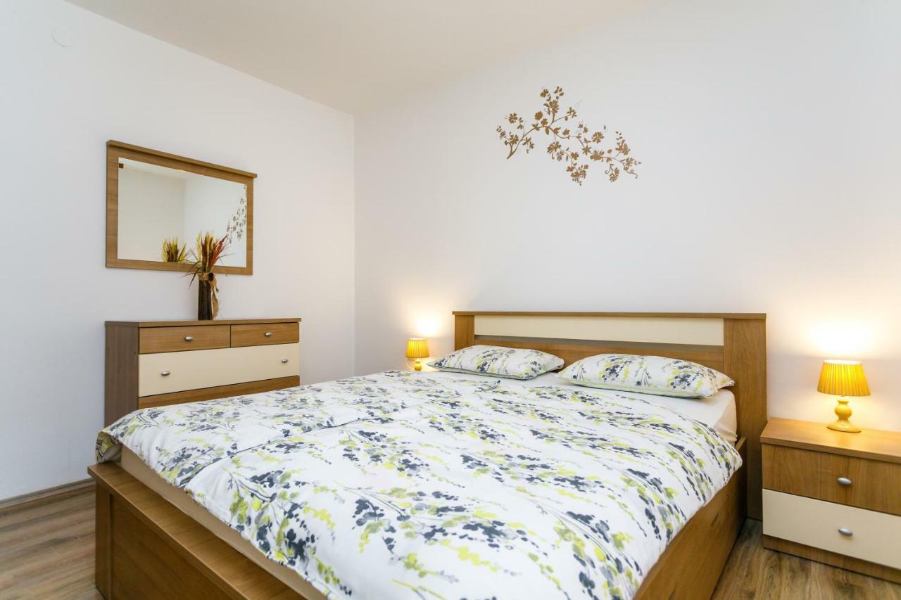 Holiday House Snjezana คิร์ก ภายนอก รูปภาพ
