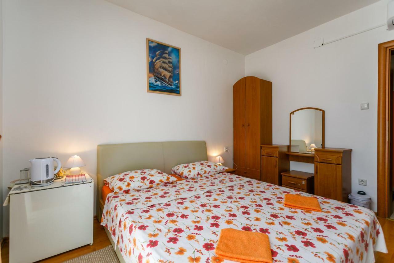 Holiday House Snjezana คิร์ก ภายนอก รูปภาพ