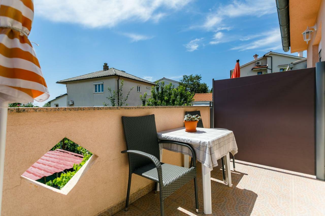 Holiday House Snjezana คิร์ก ภายนอก รูปภาพ