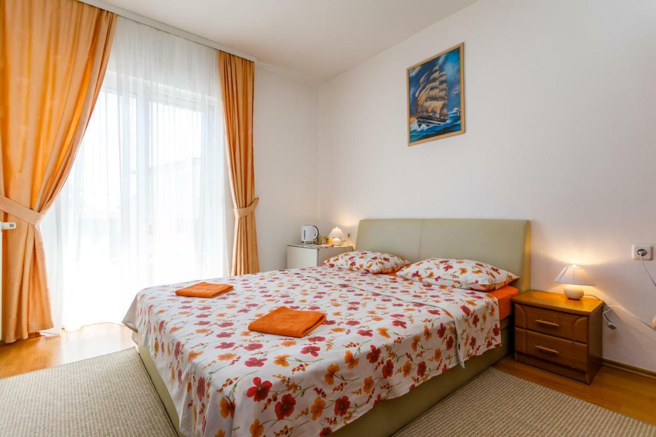 Holiday House Snjezana คิร์ก ภายนอก รูปภาพ